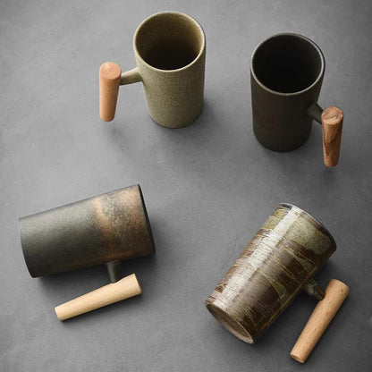 Keramische Mok met Houten Handvat – Handgemaakt – Uniek Design – Voor Koffie of Thee