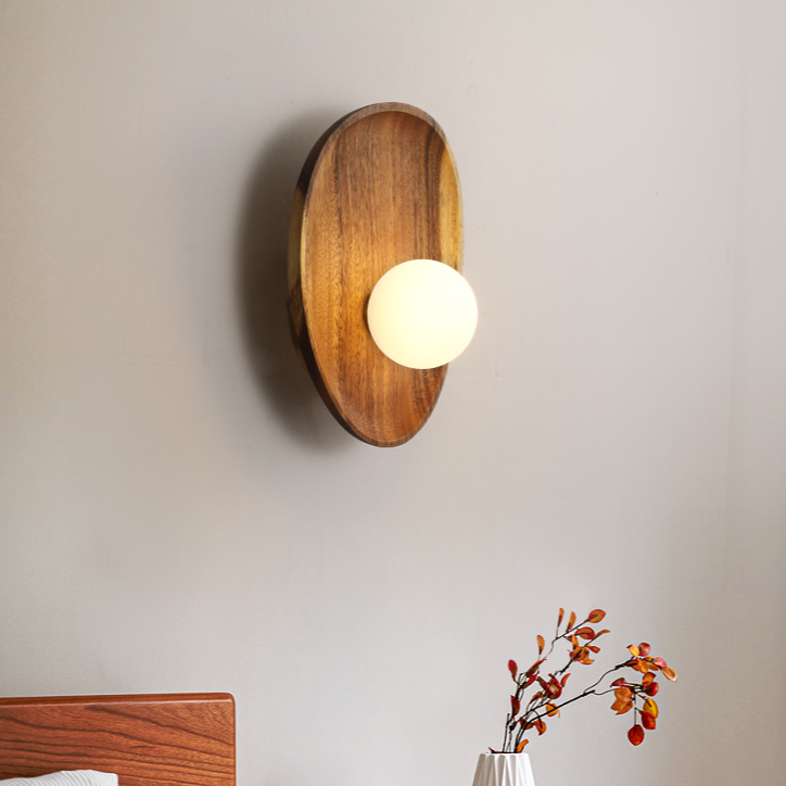 Wandlamp – Houten basis – Witte bol – Modern design voor woonkamer