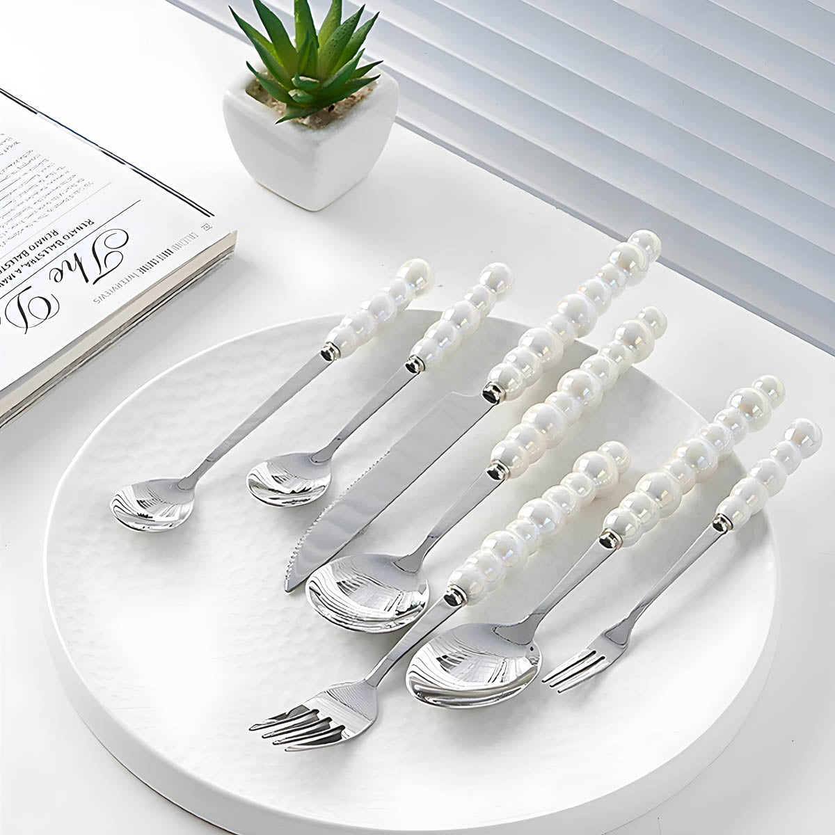 Bestekset met Parels – Elegante Handgrepen – RVS – Voor Diner of Feest