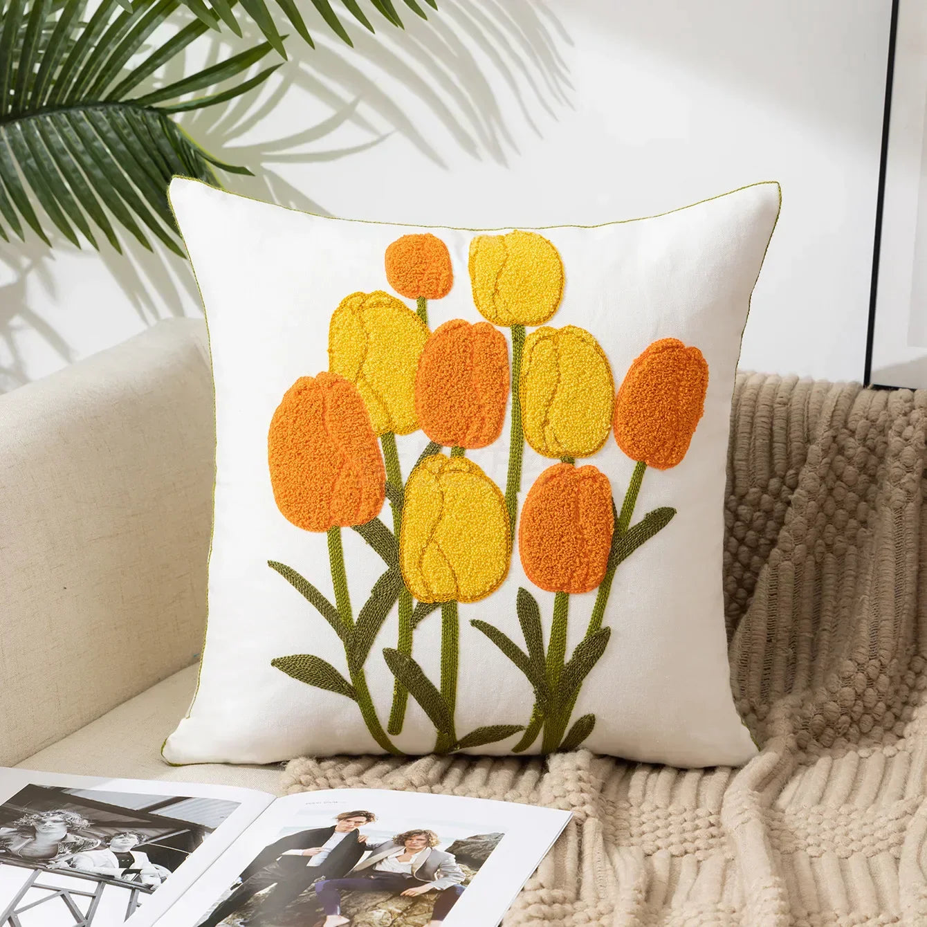 Bloemenkussenhoes – Geborduurd – Kleurige Patronen – Voor Bank en Stoel