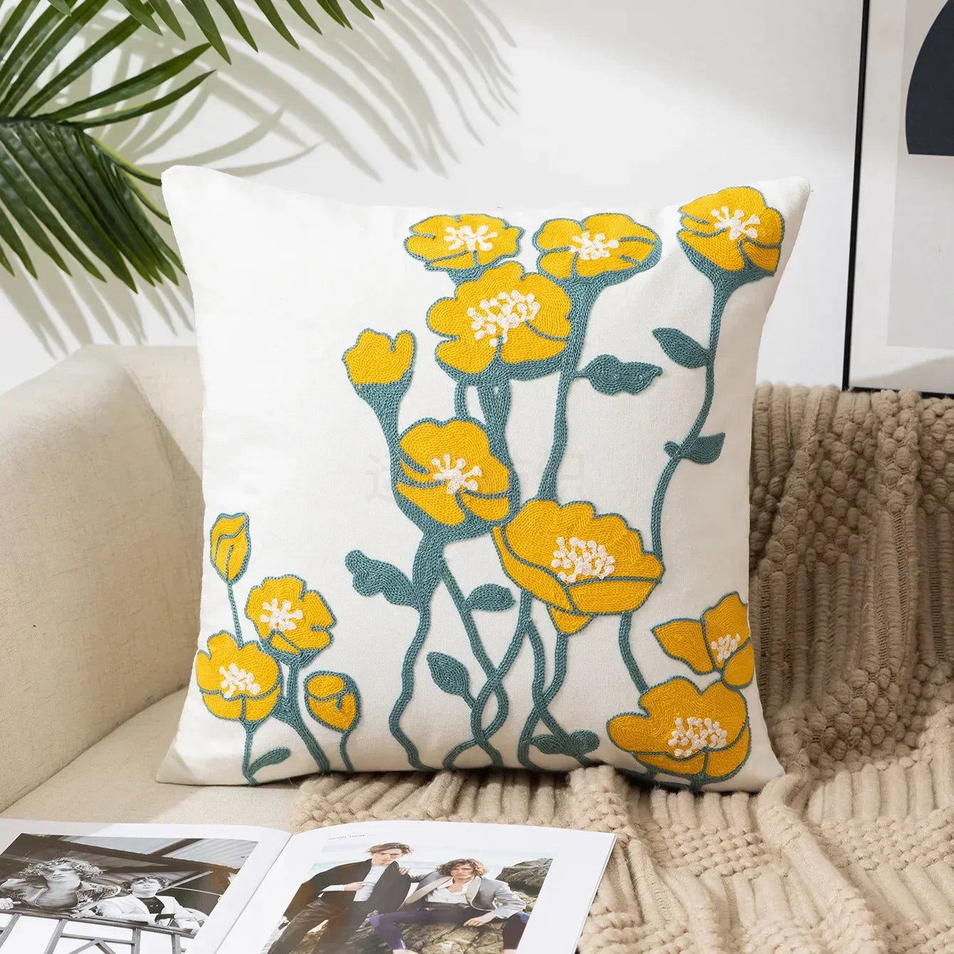 Bloemenkussenhoes – Geborduurd – Kleurige Patronen – Voor Bank en Stoel