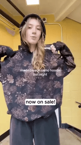 Oversized Hoodie – Bladeren print – Zachte stof